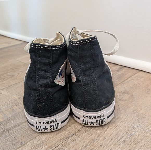 Converse Black and White High-Top Sneakers Chuck Taylor - Picture 5 of 8